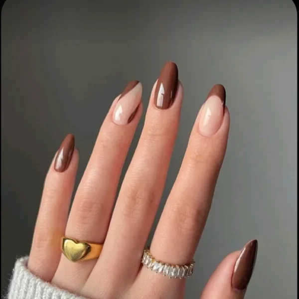 brown chocolaty press on nails / Milo Nails